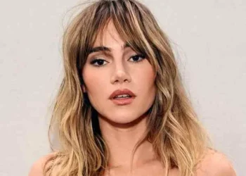 Suki Waterhouse